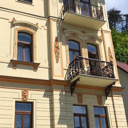 Apartman Marcello トレンチアンスケ・テプリツェ エクステリア 写真