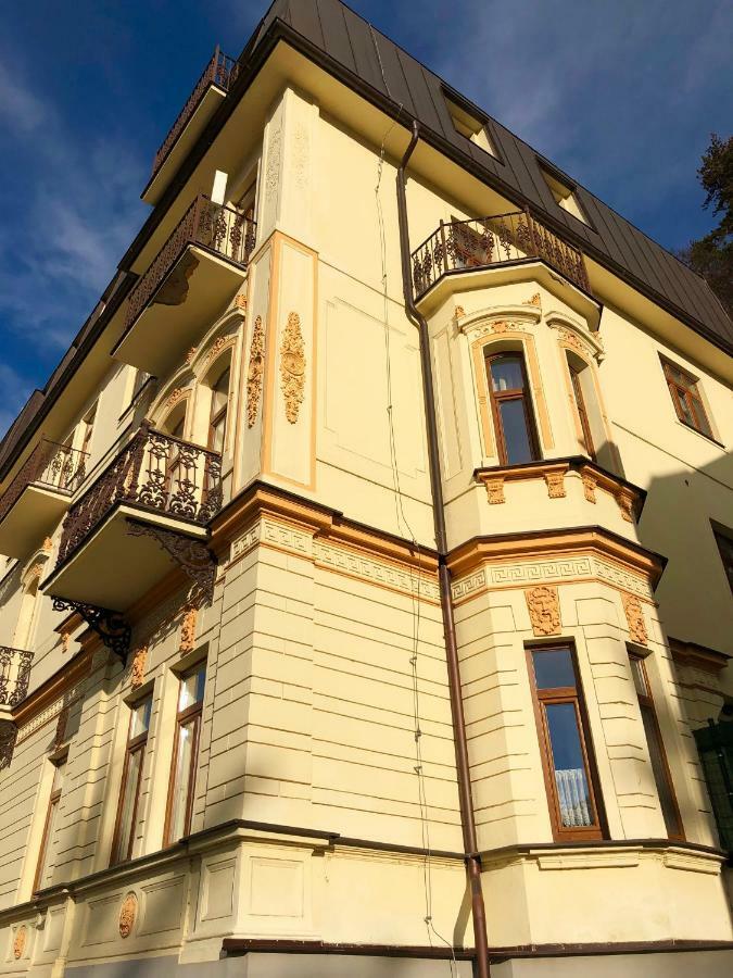 Apartman Marcello トレンチアンスケ・テプリツェ エクステリア 写真